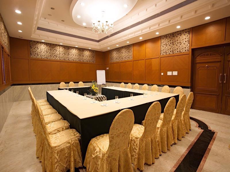 Jp Chennai Hotel Ngoại thất bức ảnh